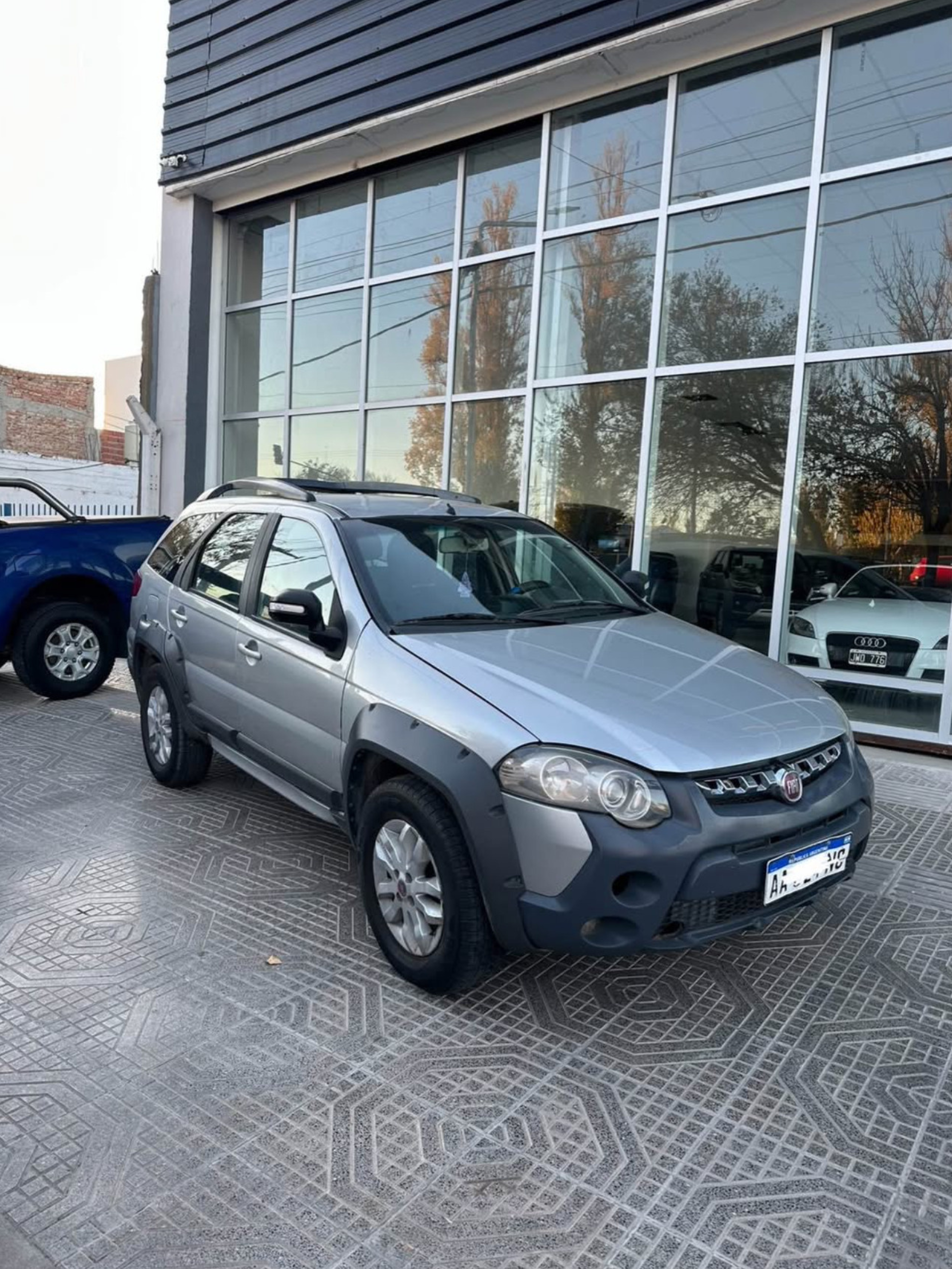 Vista lateral Palio Weekend